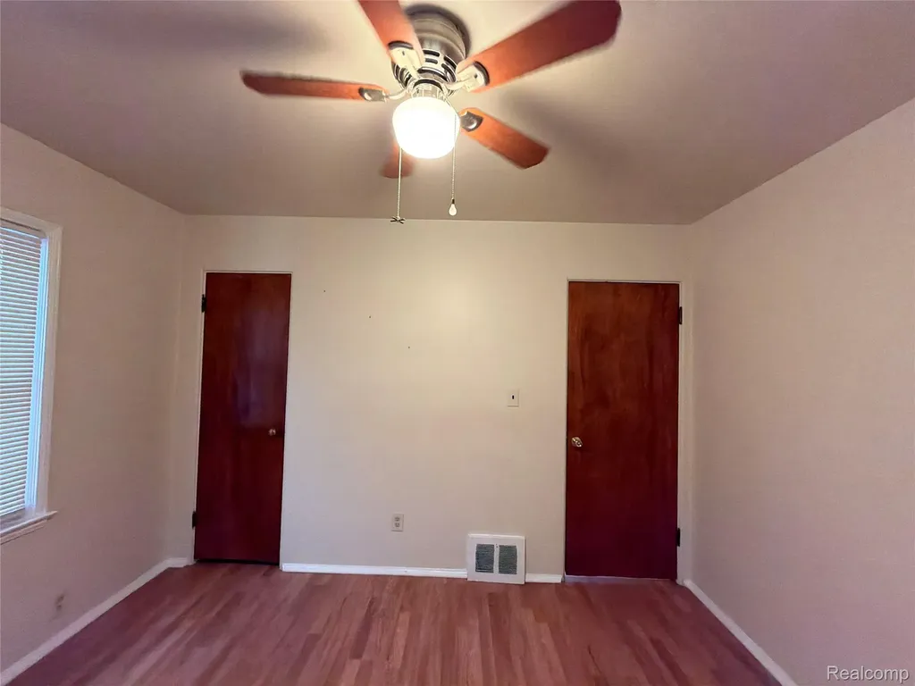 19711 Greydale Avenue Detroit City MI 48219