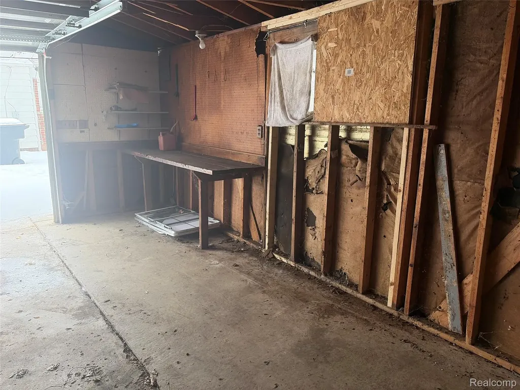 19711 Greydale Avenue Detroit City MI 48219