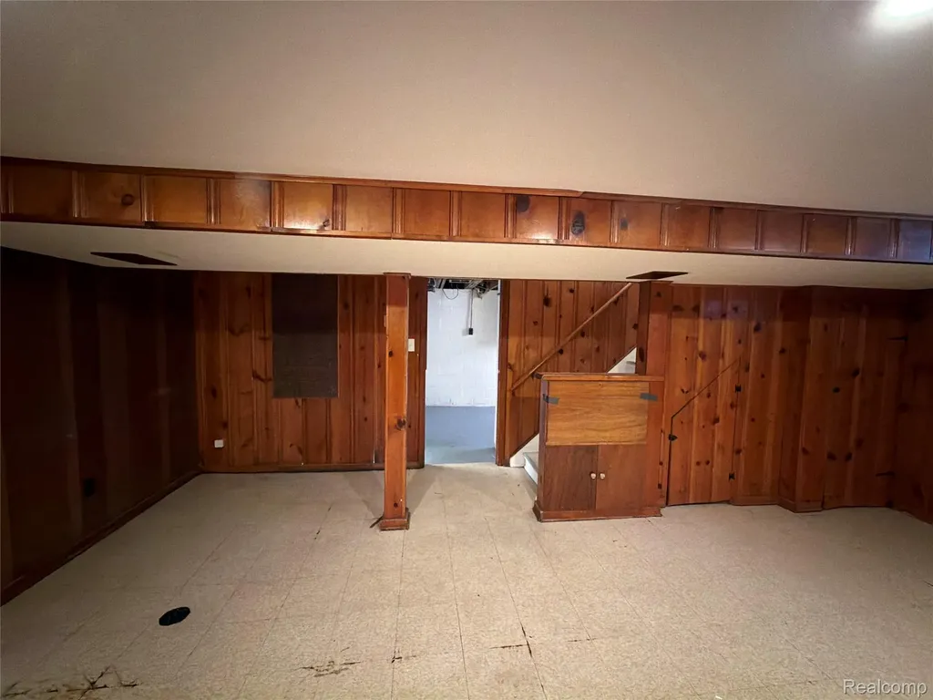 19711 Greydale Avenue Detroit City MI 48219