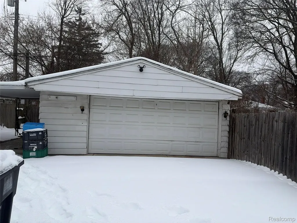 19711 Greydale Avenue Detroit City MI 48219