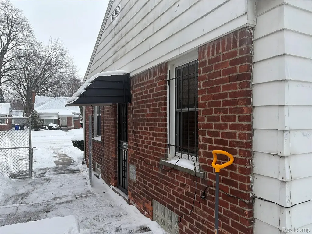 19711 Greydale Avenue Detroit City MI 48219