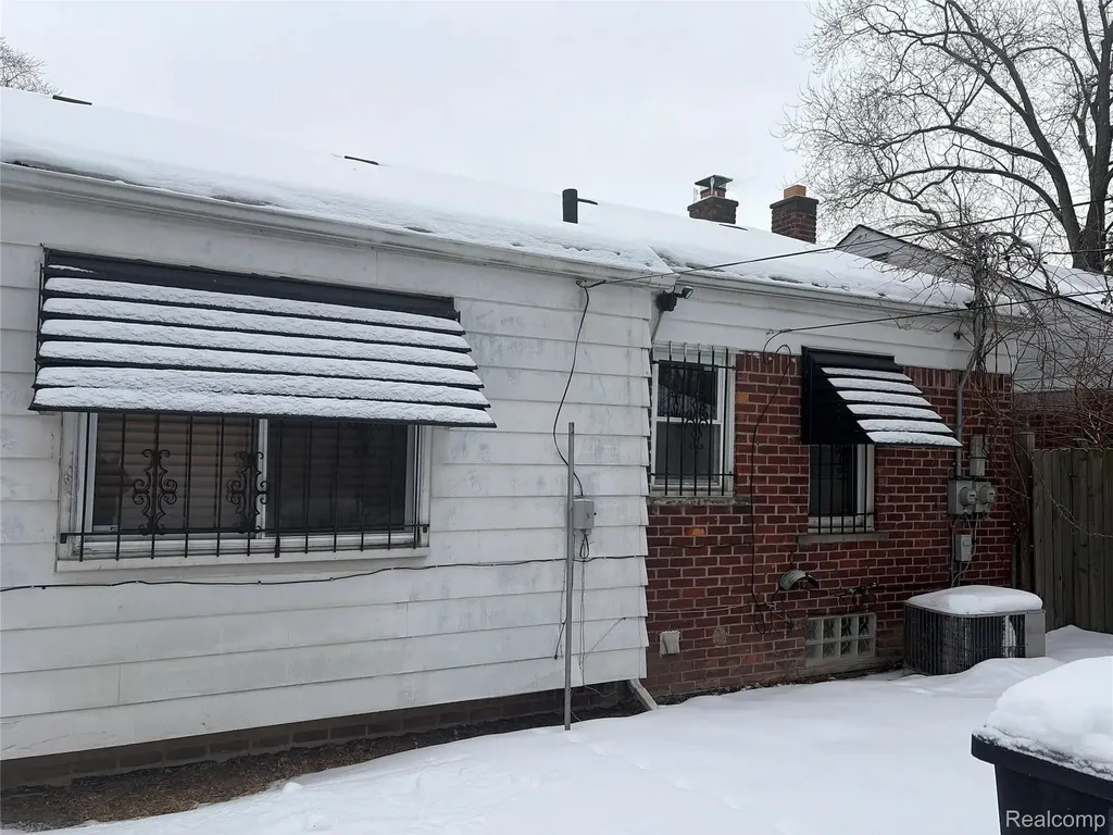 19711 Greydale Avenue Detroit City MI 48219