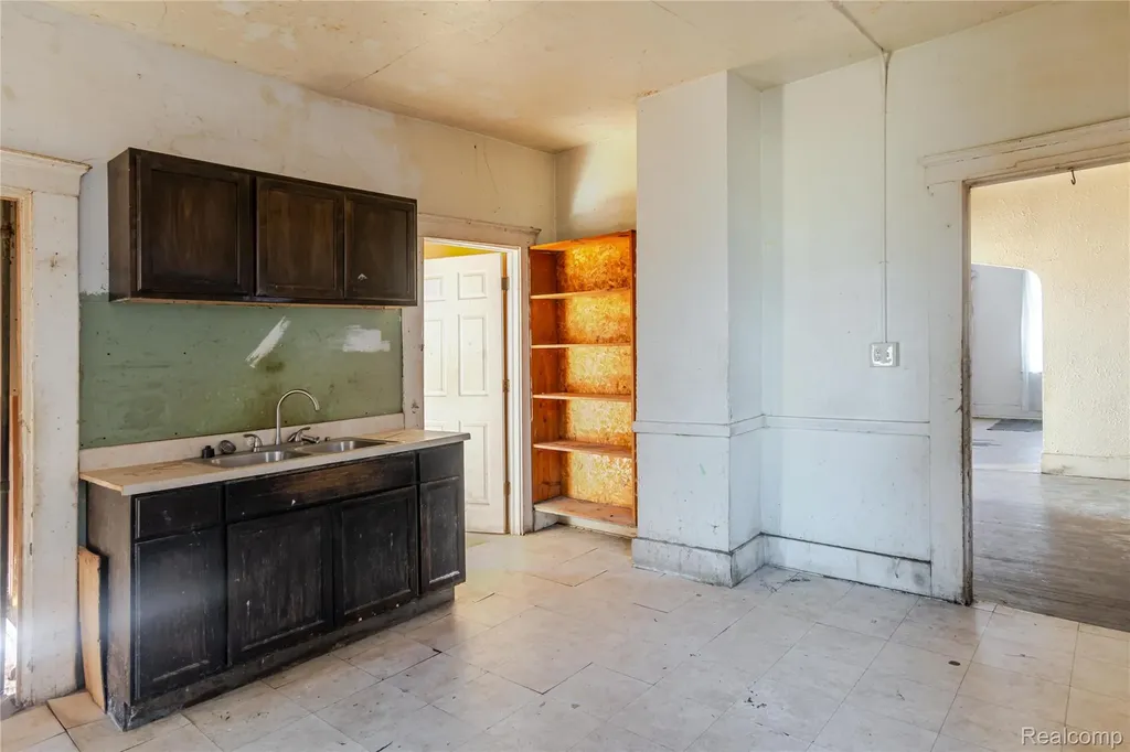 1488 17th Street Detroit City MI 48216