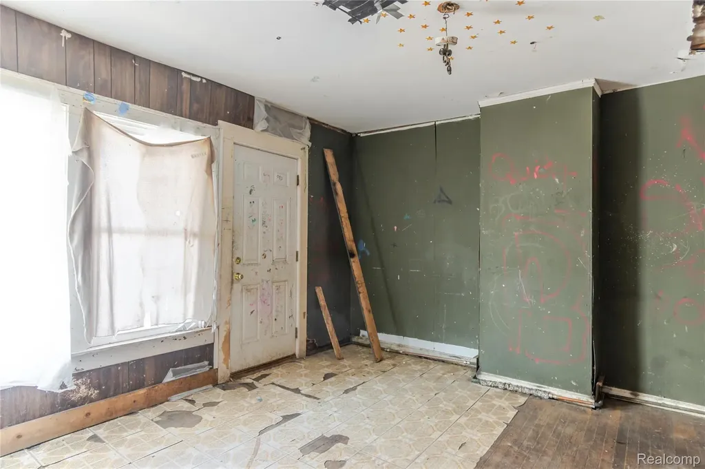 1488 17th Street Detroit City MI 48216