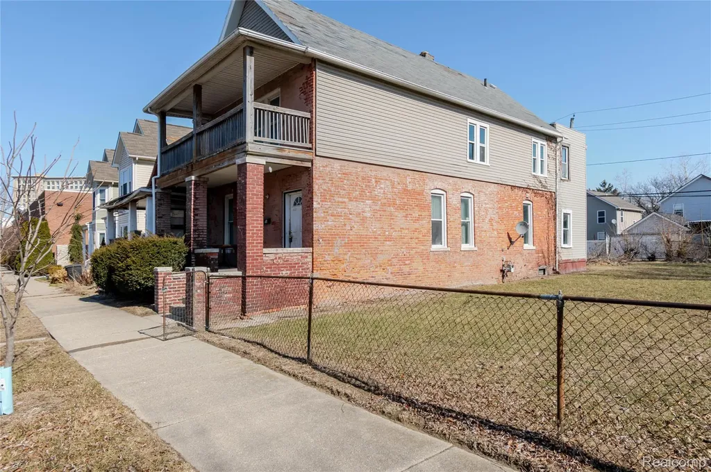 1488 17th Street Detroit City MI 48216