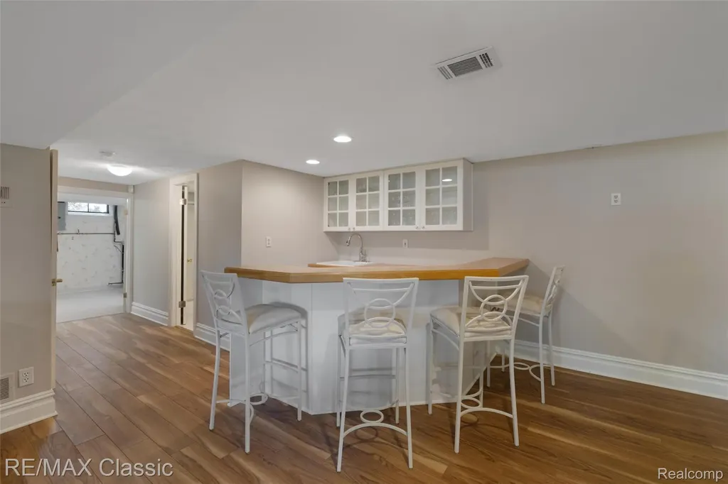 804 Bonita Drive White Lake Charter Township MI 48383