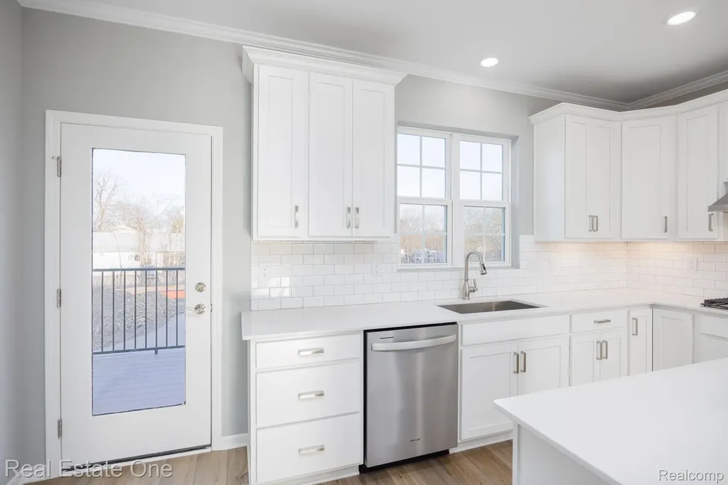 378 N Sydney Court Plymouth City MI 48170
