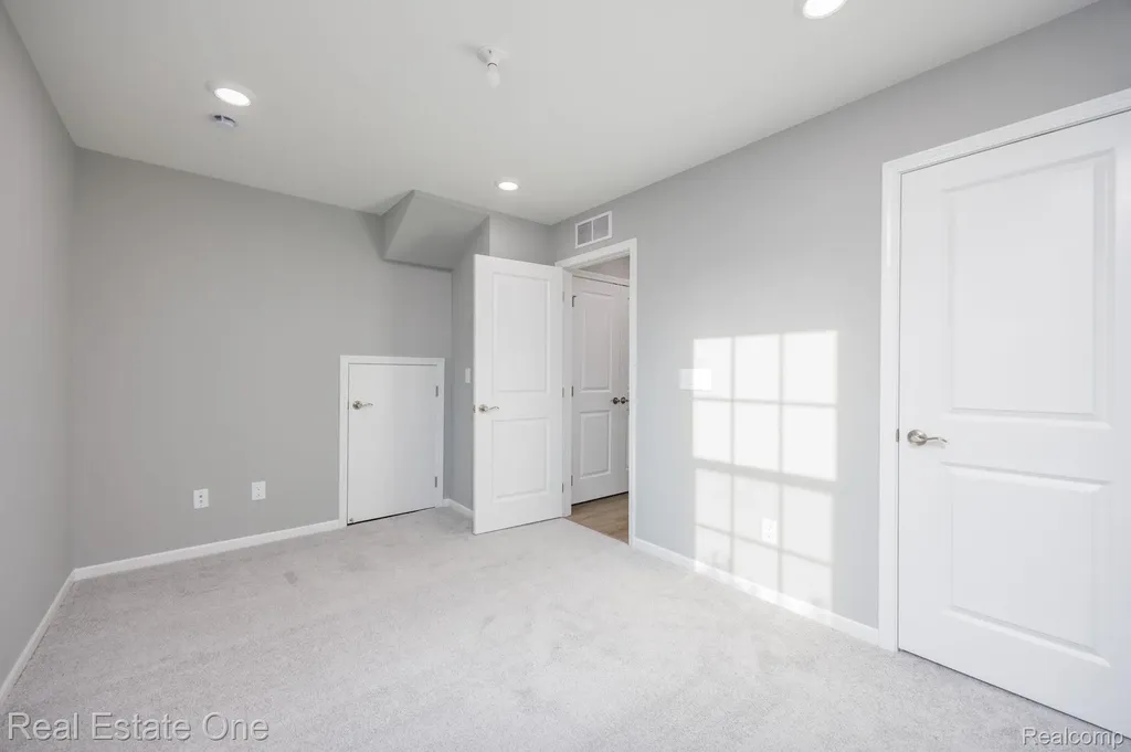 378 N Sydney Court Plymouth City MI 48170
