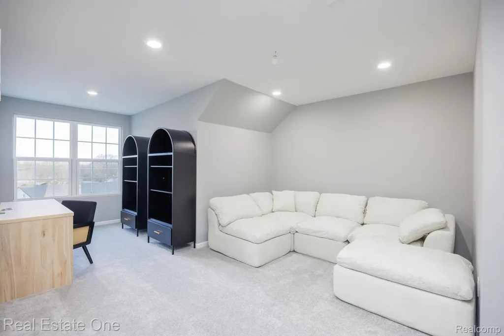 378 N Sydney Court Plymouth City MI 48170
