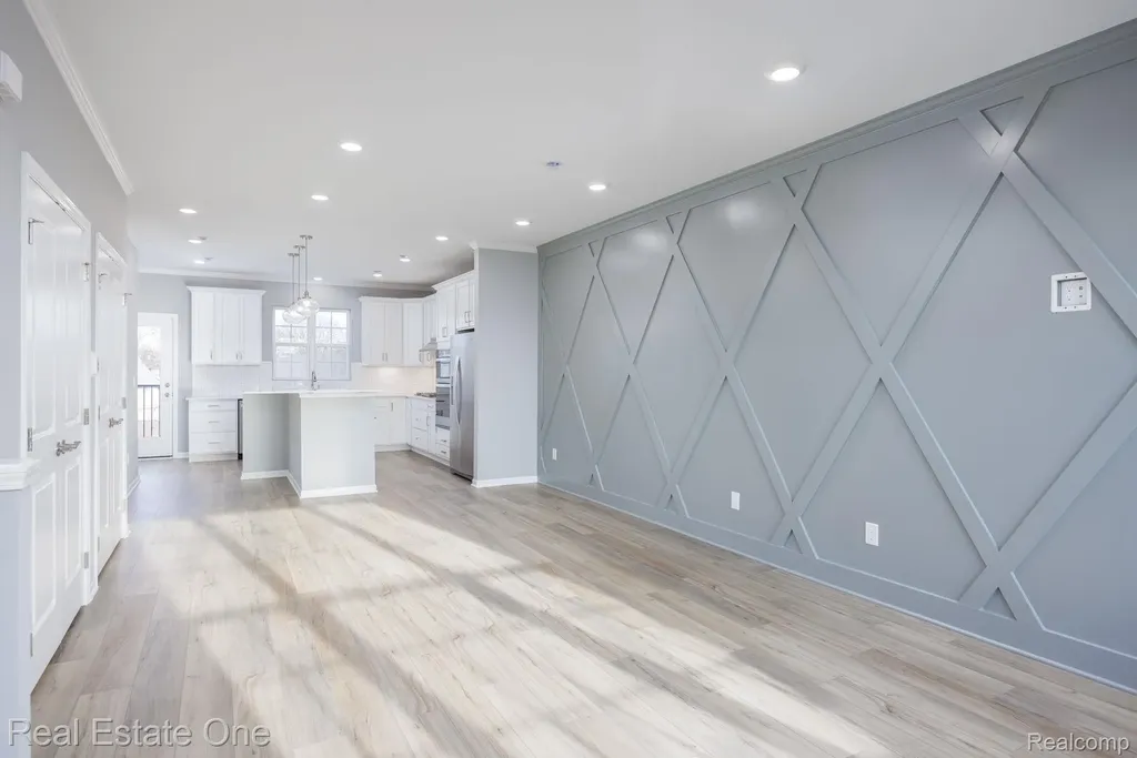 378 N Sydney Court Plymouth City MI 48170