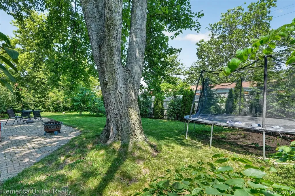 29114 Lori Street Livonia City MI 48154