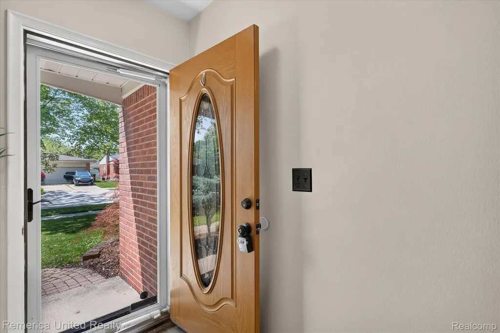 29114 Lori Street Livonia City MI 48154