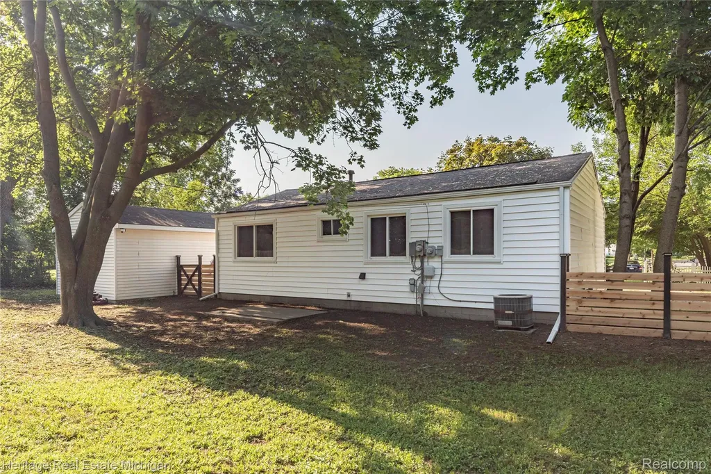 12 Trowbridge Court Ann Arbor City MI 48108