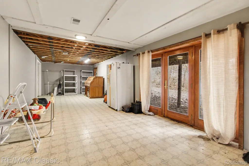 9800 Moon Road York Charter Township MI 48176