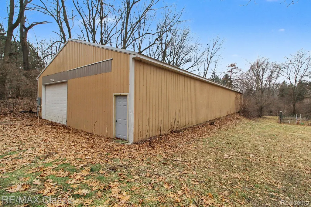 9800 Moon Road York Charter Township MI 48176