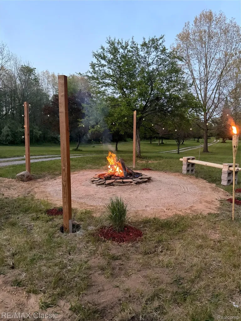 9800 Moon Road York Charter Township MI 48176