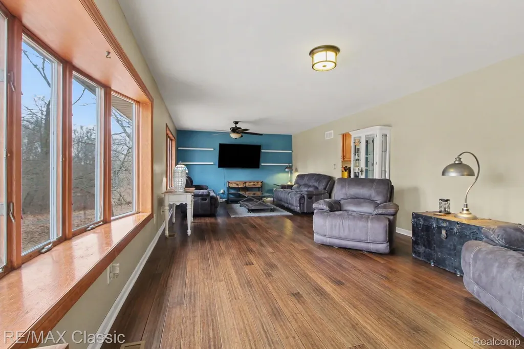 9800 Moon Road York Charter Township MI 48176