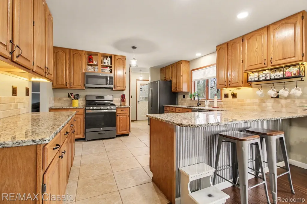 9800 Moon Road York Charter Township MI 48176