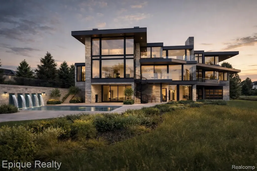 5375 Middlebelt Road West Bloomfield Charter Township MI 48323