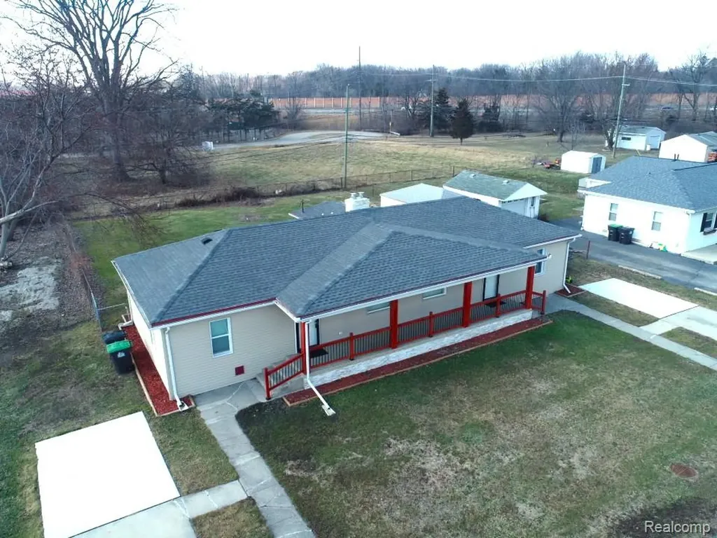 14622 Huron Street Taylor City MI 48180