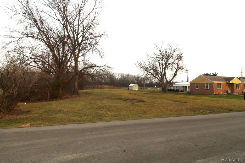 14622 Huron Street Taylor City MI 48180