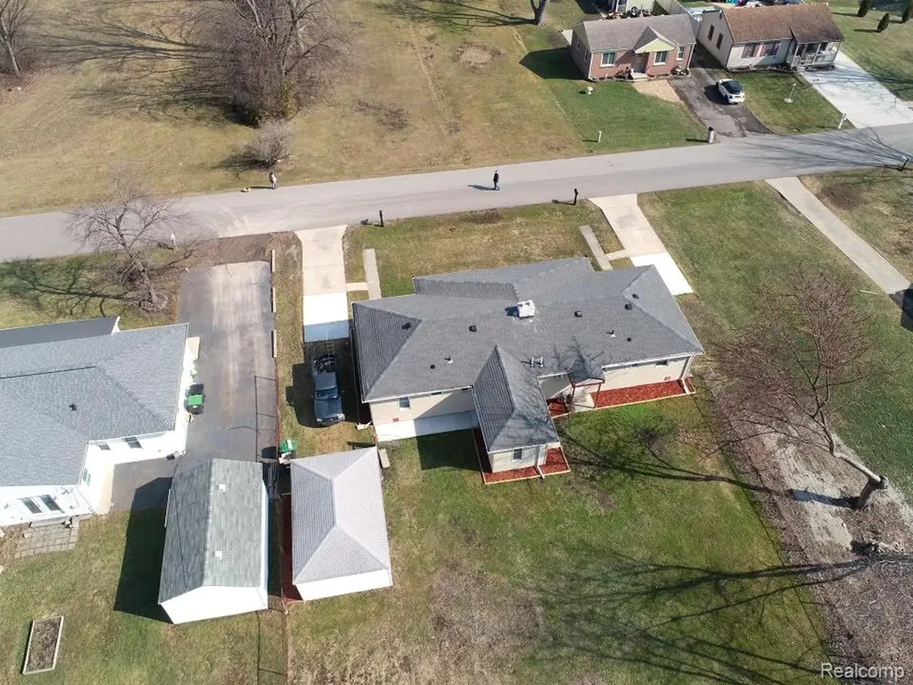 14622 Huron Street Taylor City MI 48180