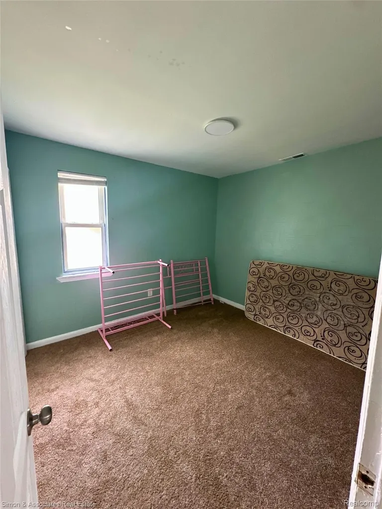 7646 Brace Street Detroit City MI 48228