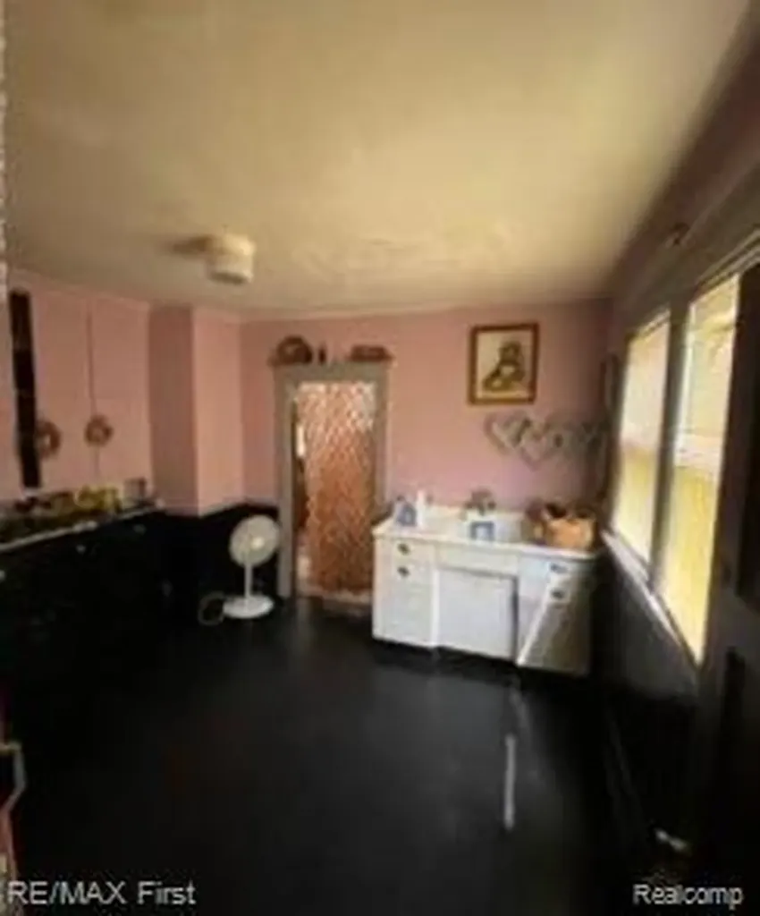 3901-3903 Bewick Street Detroit City MI 48214