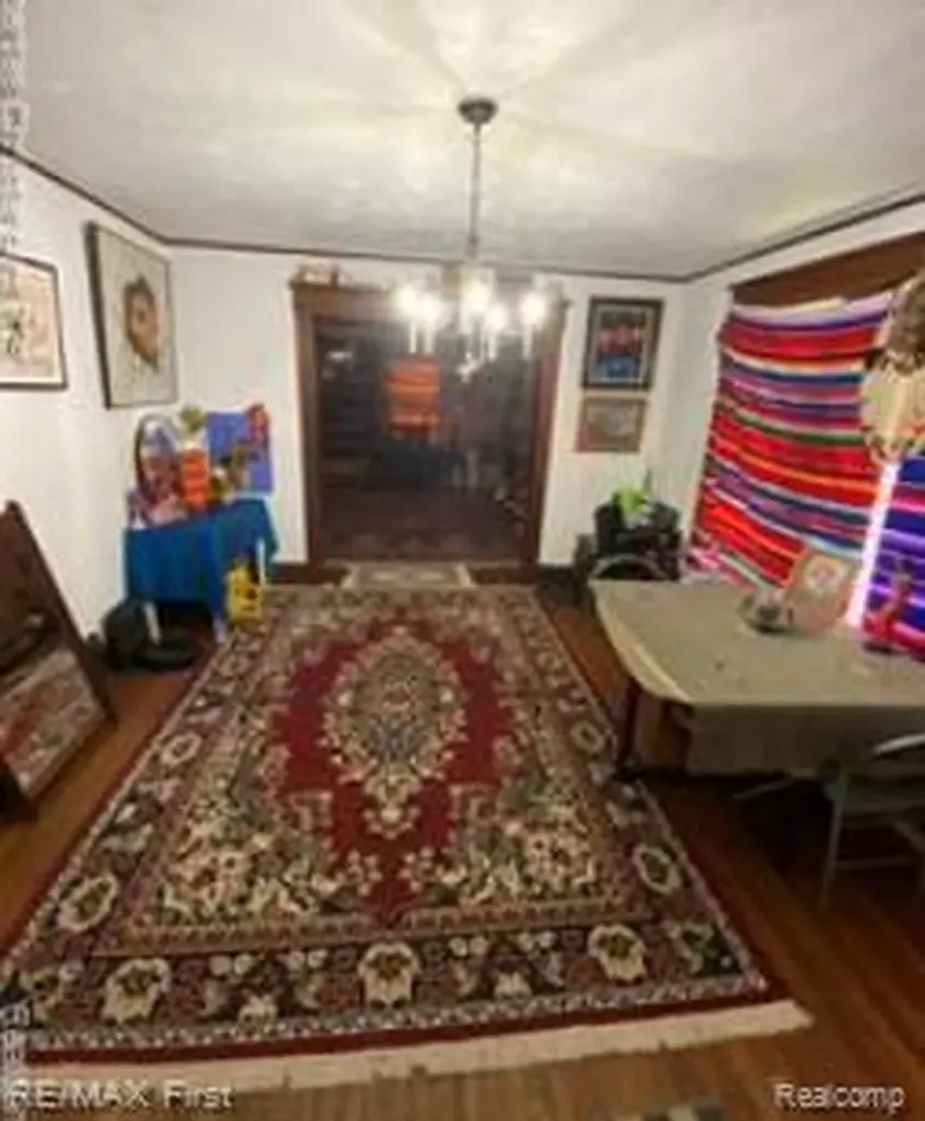 3901-3903 Bewick Street Detroit City MI 48214