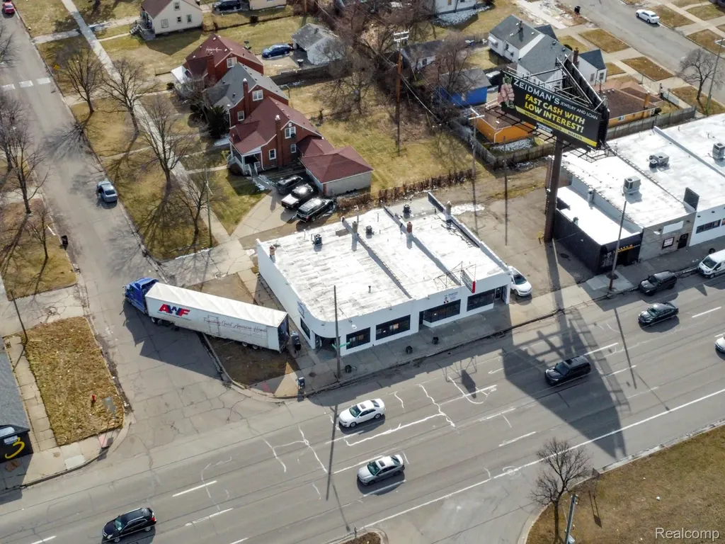 12744 E 8 Mile Road Detroit City MI 48205