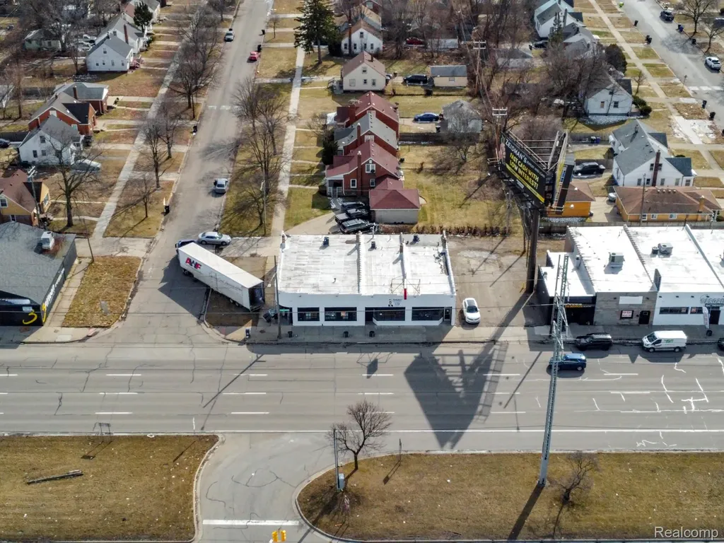 12744 E 8 Mile Road Detroit City MI 48205