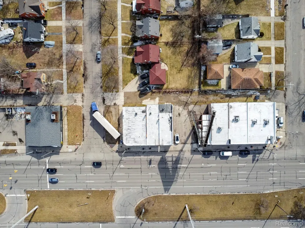 12744 E 8 Mile Road Detroit City MI 48205