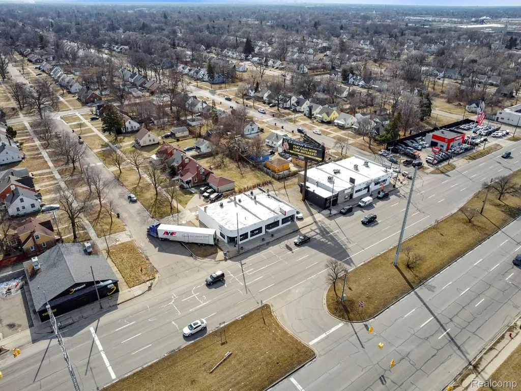 12744 E 8 Mile Road Detroit City MI 48205