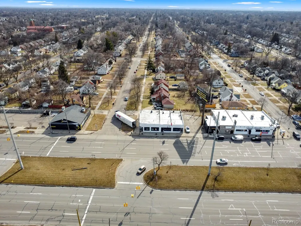 12744 E 8 Mile Road Detroit City MI 48205