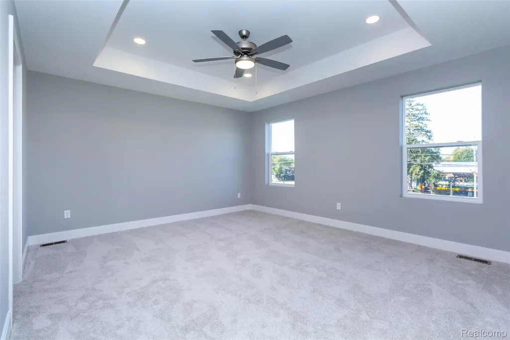 2023 Cecil Dr. Drive Troy City MI 48083