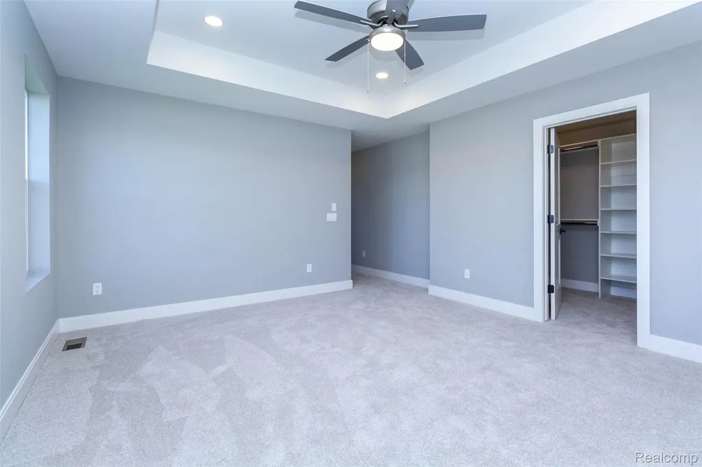 2023 Cecil Dr. Drive Troy City MI 48083