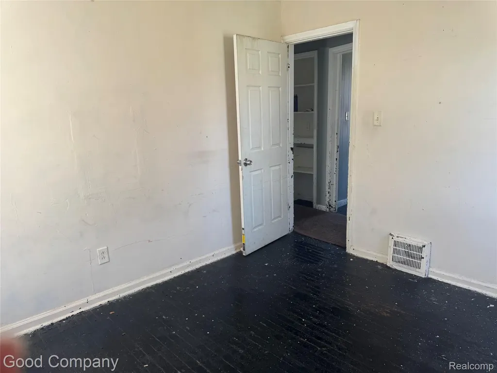 20026 Strasburg Street Detroit City MI 48205