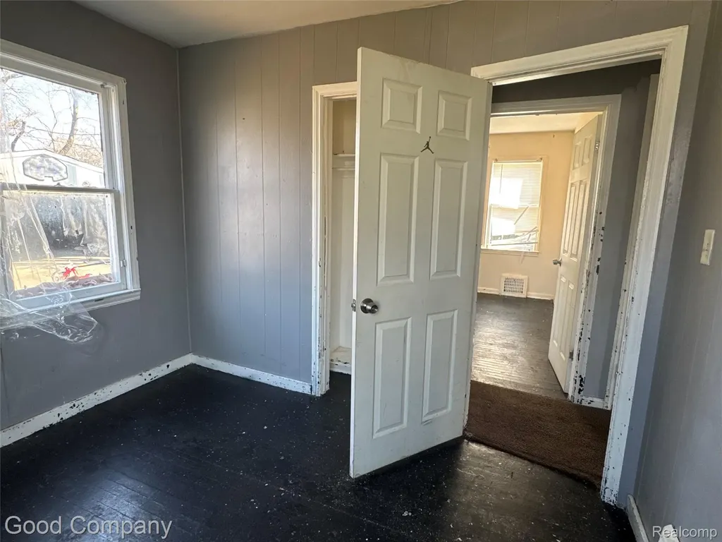 20026 Strasburg Street Detroit City MI 48205