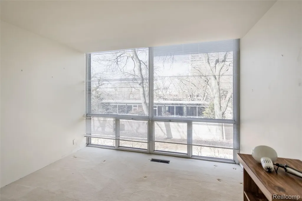 1346 Nicolet Place Detroit City MI 48207