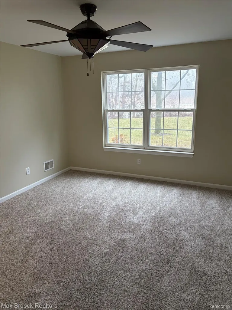 302 N Vista Auburn Hills City MI 48326