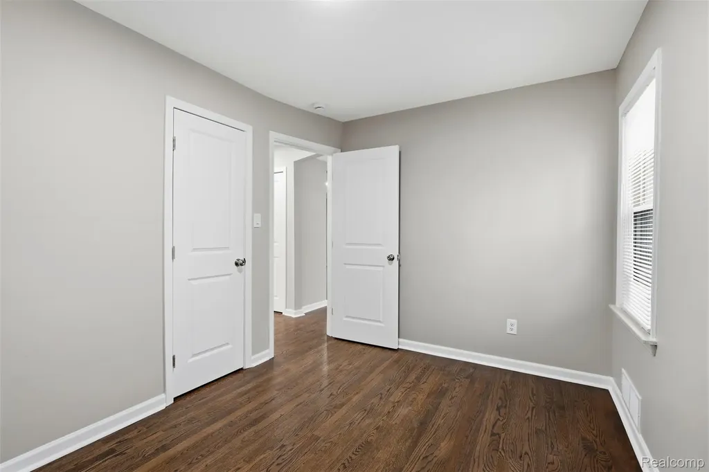 3050 Catalpa Drive Berkley City MI 48072
