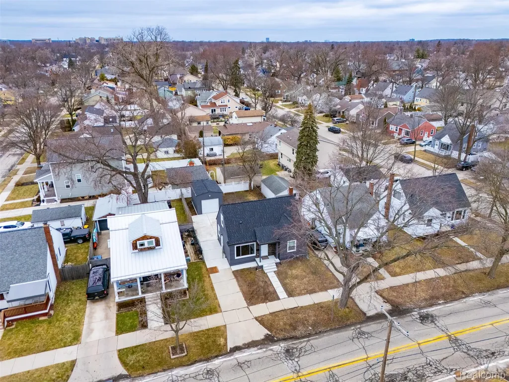 3050 Catalpa Drive Berkley City MI 48072