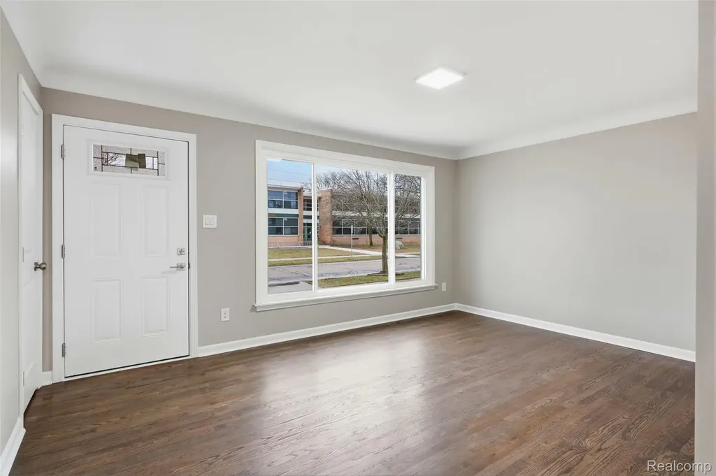3050 Catalpa Drive Berkley City MI 48072