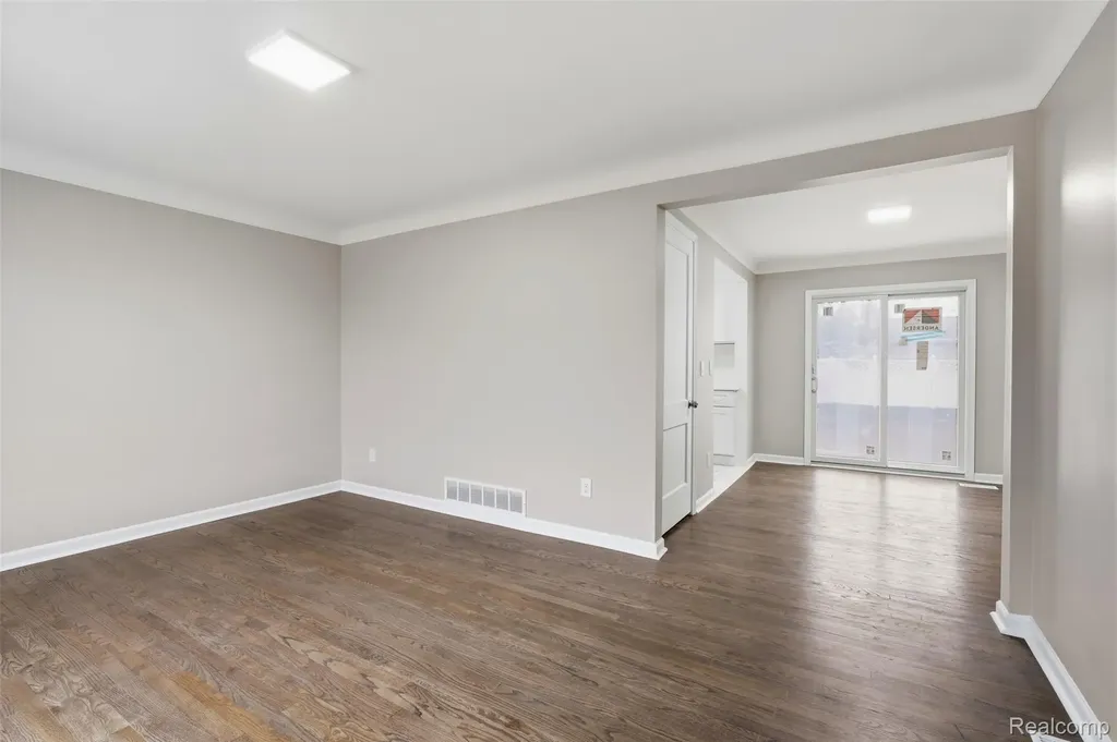 3050 Catalpa Drive Berkley City MI 48072
