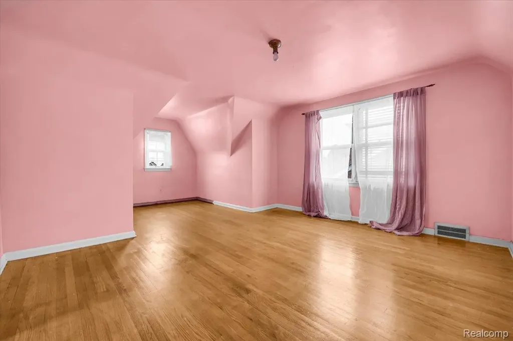 15440 Mapleridge Street Detroit City MI 48205