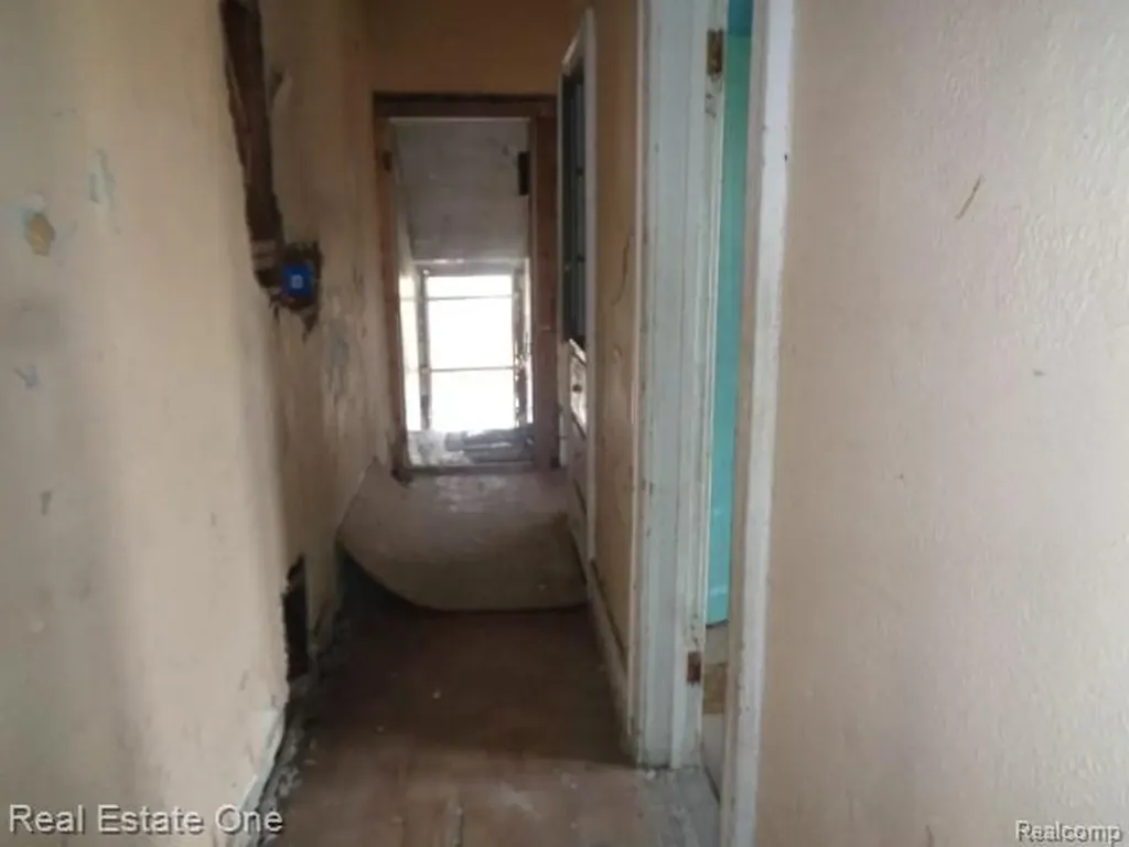 2704 Hogarth Street Detroit City MI 48206