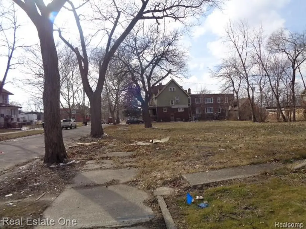 2704 Hogarth Street Detroit City MI 48206