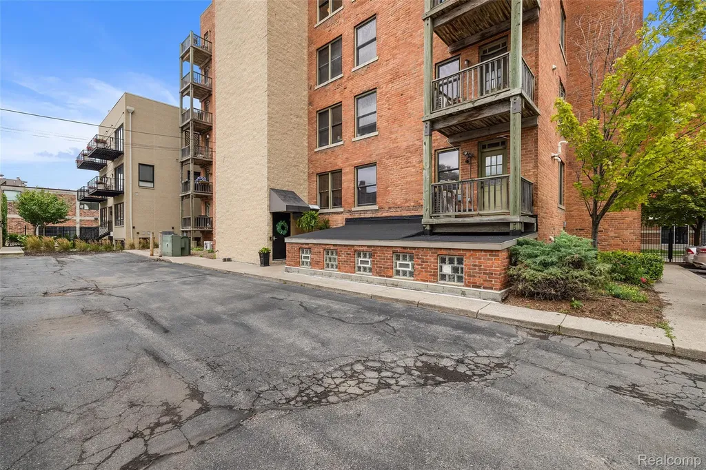 78 Watson Street Detroit City MI 48201