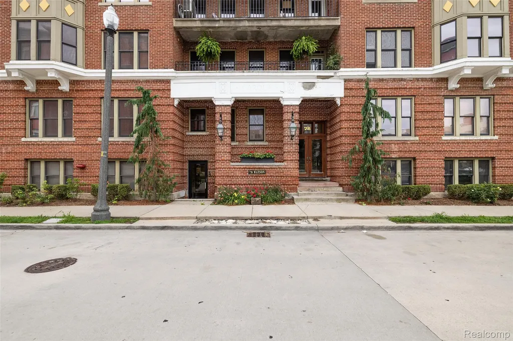 78 Watson Street Detroit City MI 48201