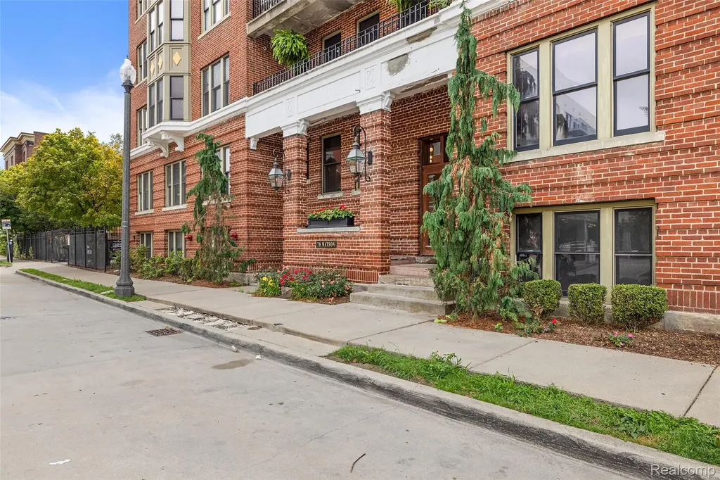 78 Watson Street Detroit City MI 48201